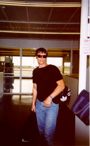 steve et ses lunettes noirs